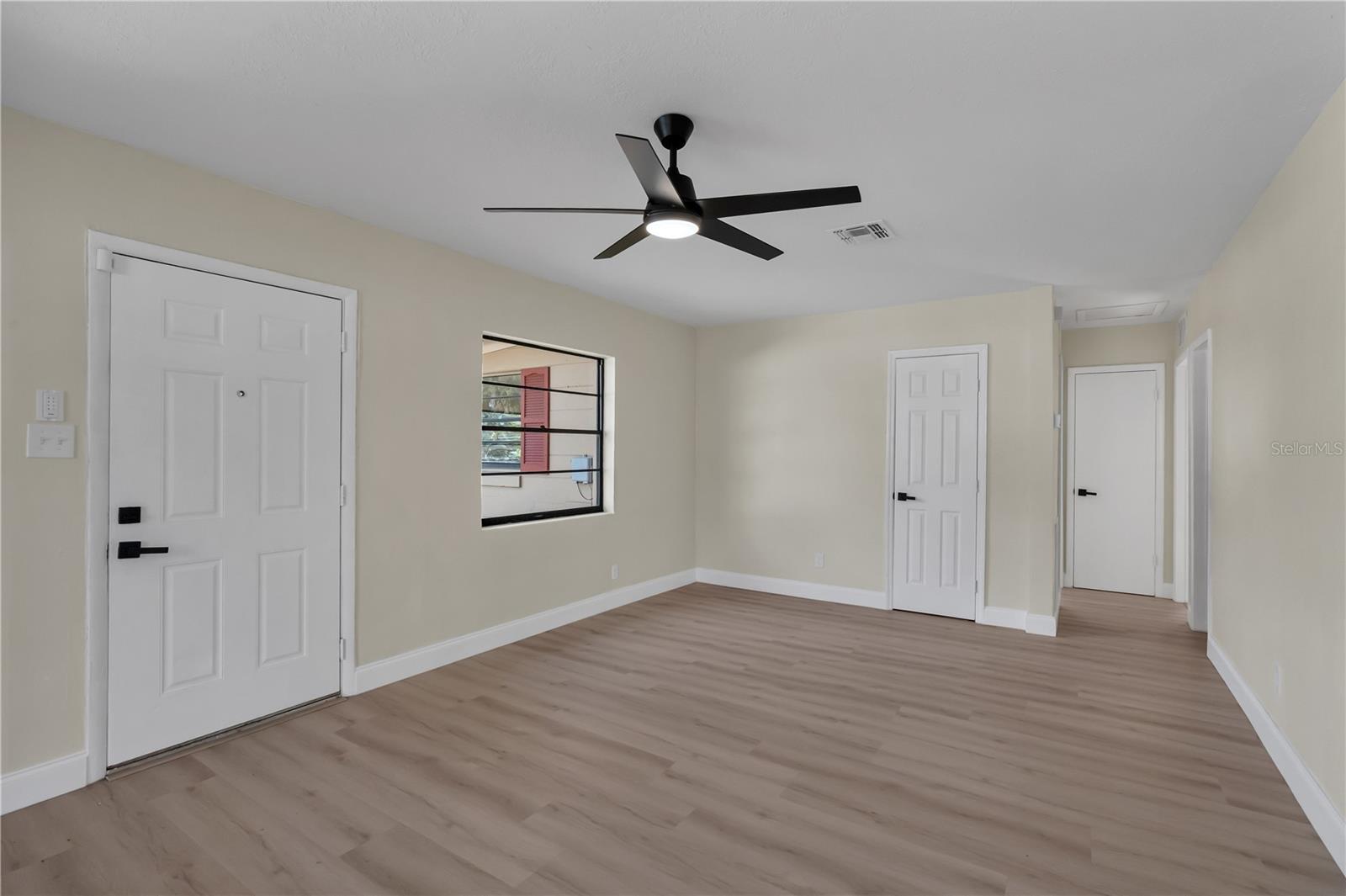 TANGELO PARK SEC 02 - Residential Lease