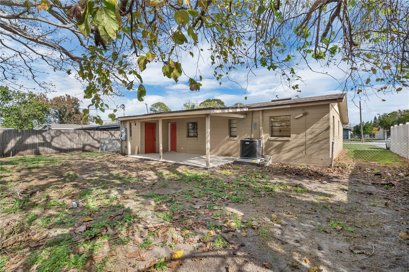 TANGELO PARK SEC 02 - Residential Lease