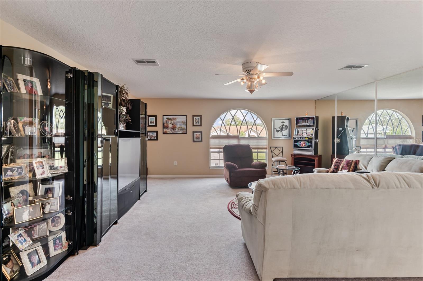 RAINBOW WOODS - Residential