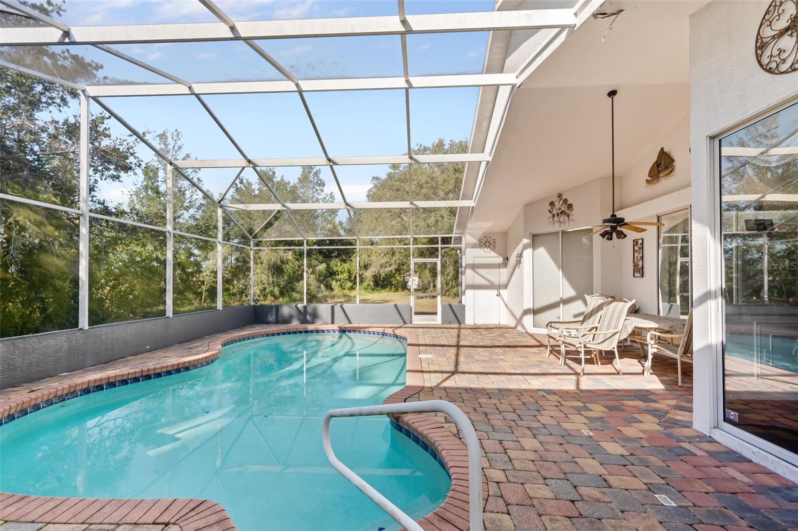 RAINBOW WOODS - Residential