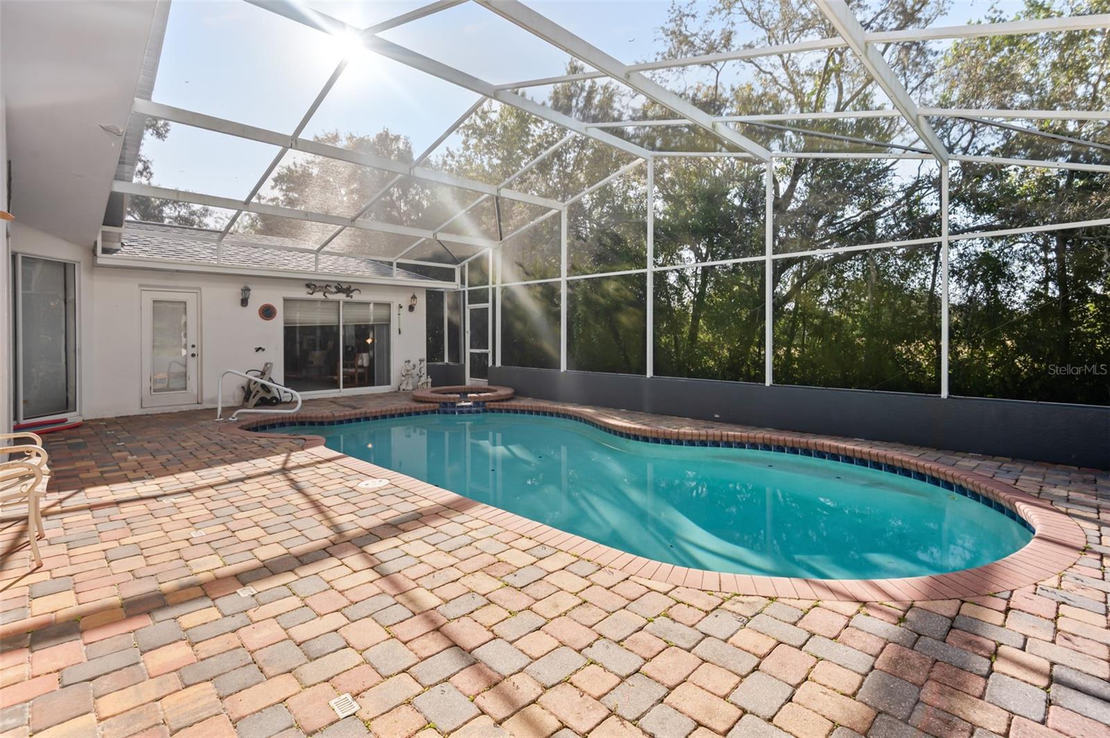 RAINBOW WOODS - Residential