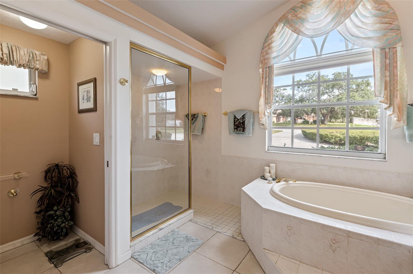 RAINBOW WOODS - Residential