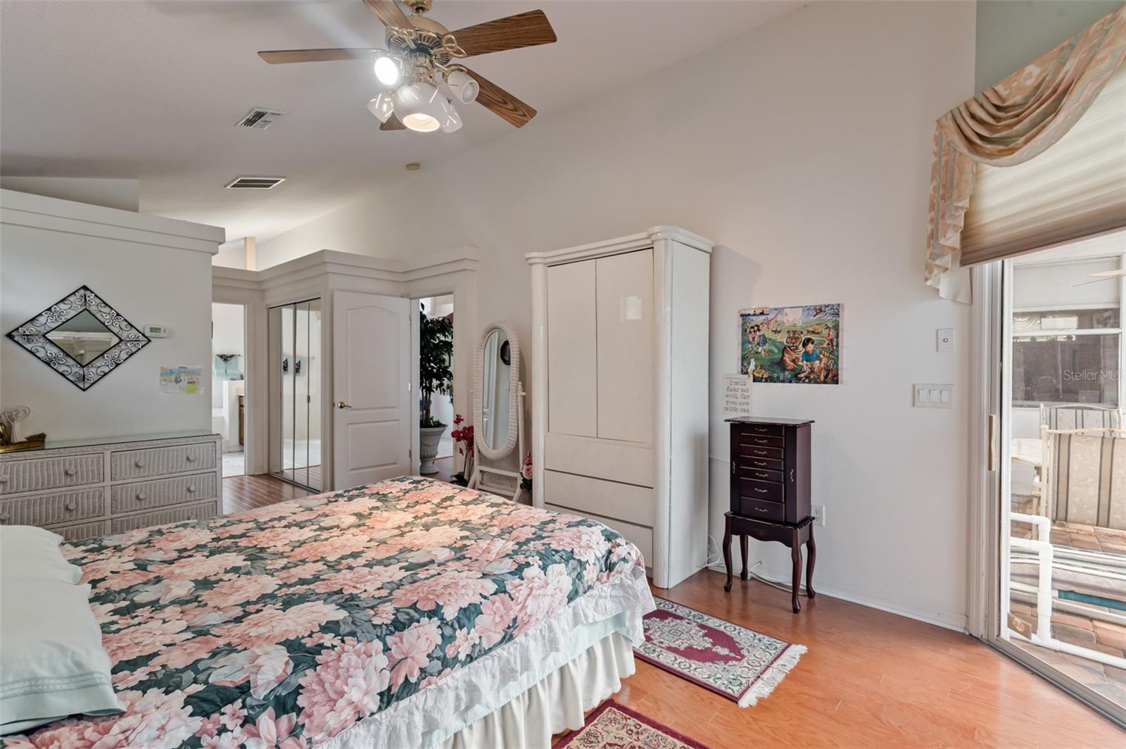 RAINBOW WOODS - Residential