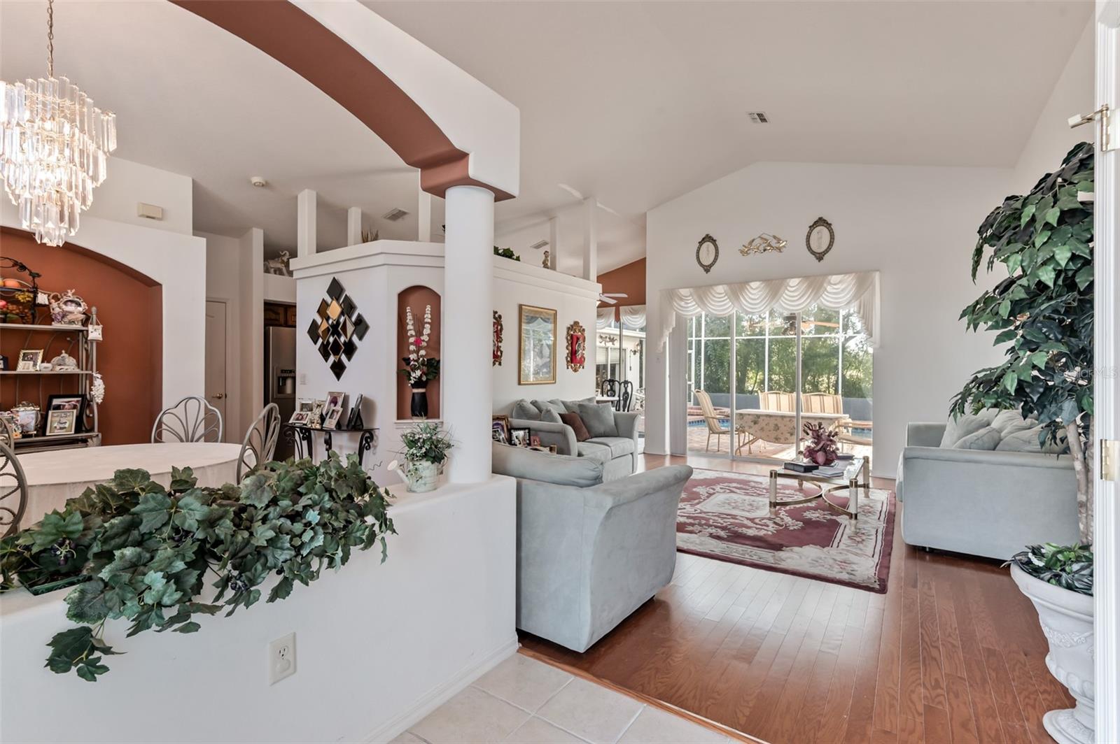 RAINBOW WOODS - Residential