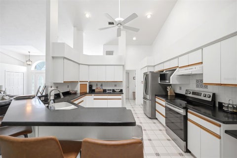 Tiny photo for 240 N Country Club Drive, Crystal River, FL 34429 (MLS # W7887000)