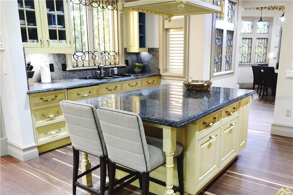 DORADO COUNTRY ESTATES - Residential