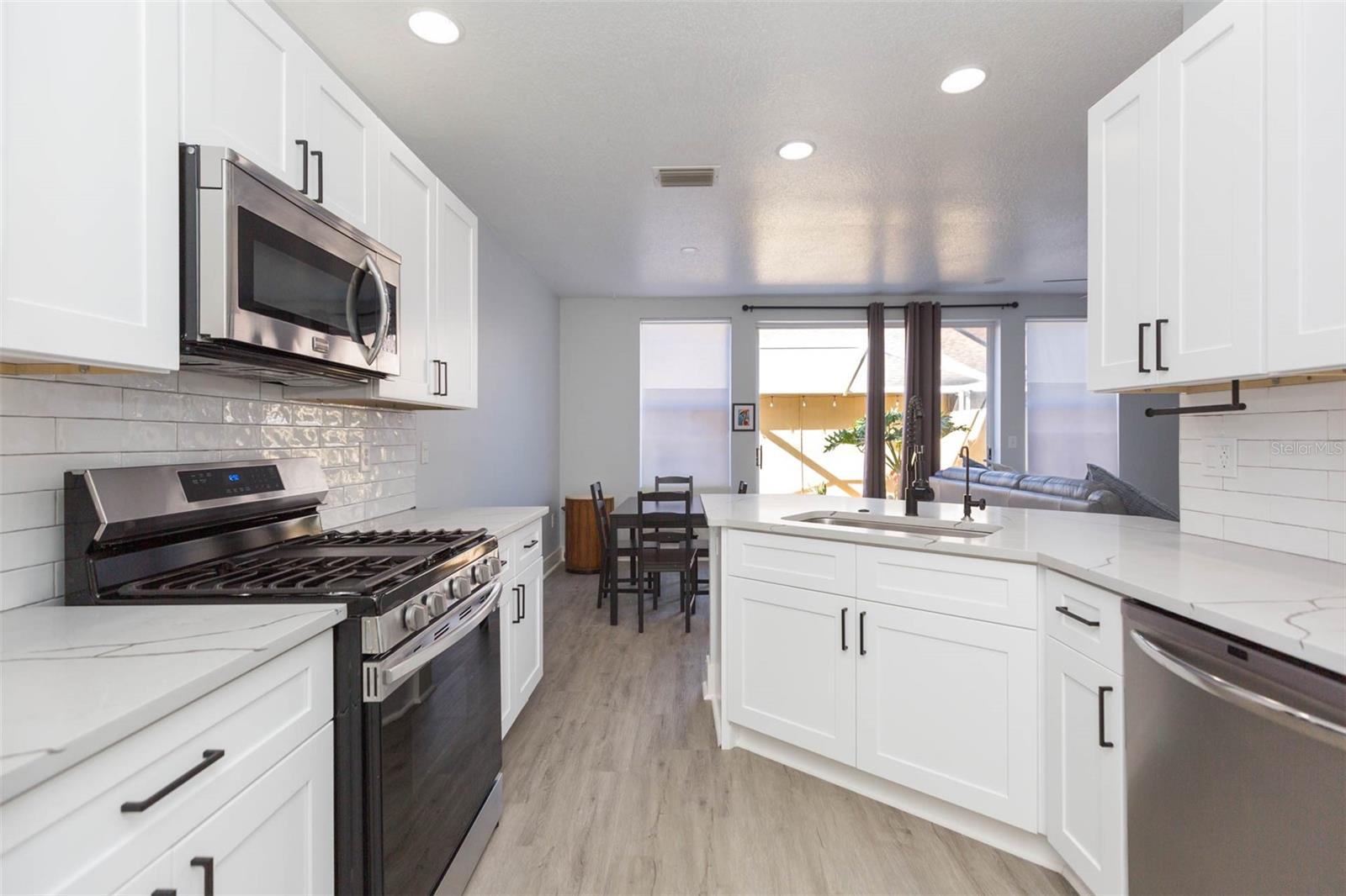 WESTCHASE SEC 325A - Residential Lease