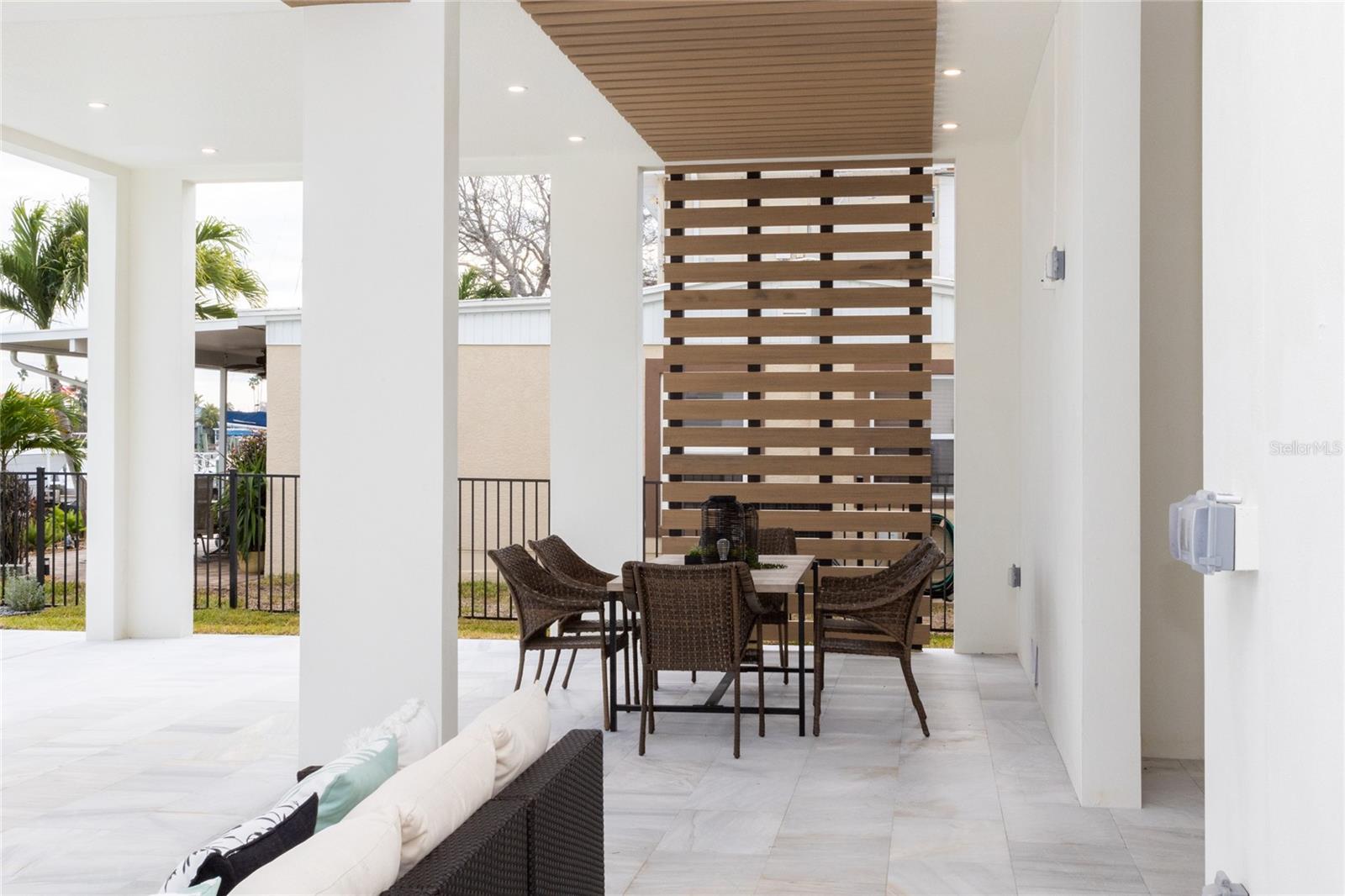 GULF SHORES 6TH ADD - Residential