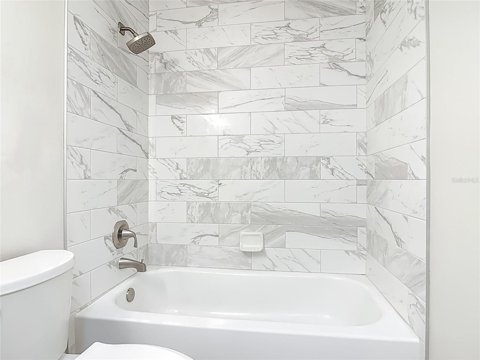 FOX RUN UNIT 01 - Residential