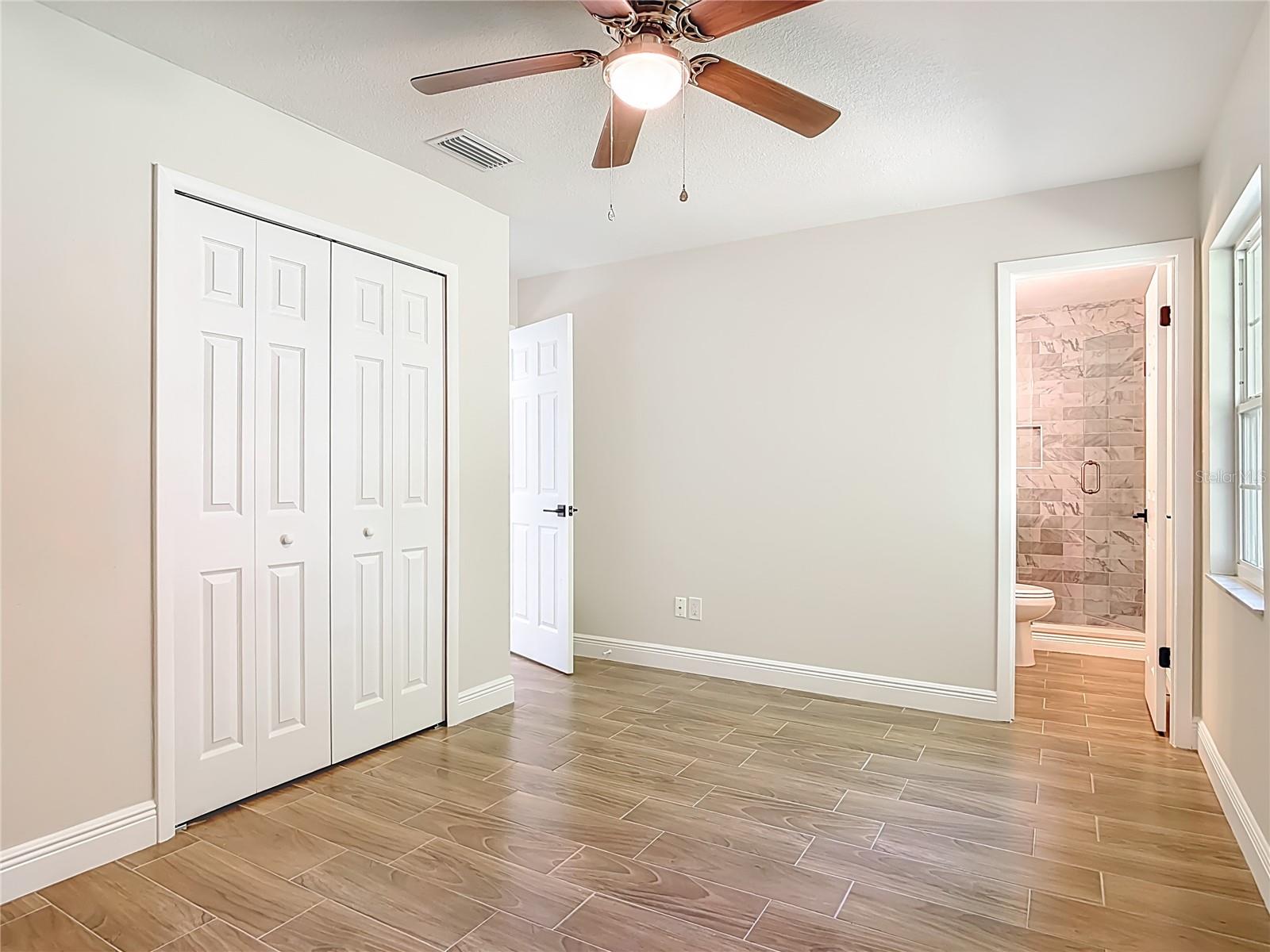 FOX RUN UNIT 01 - Residential