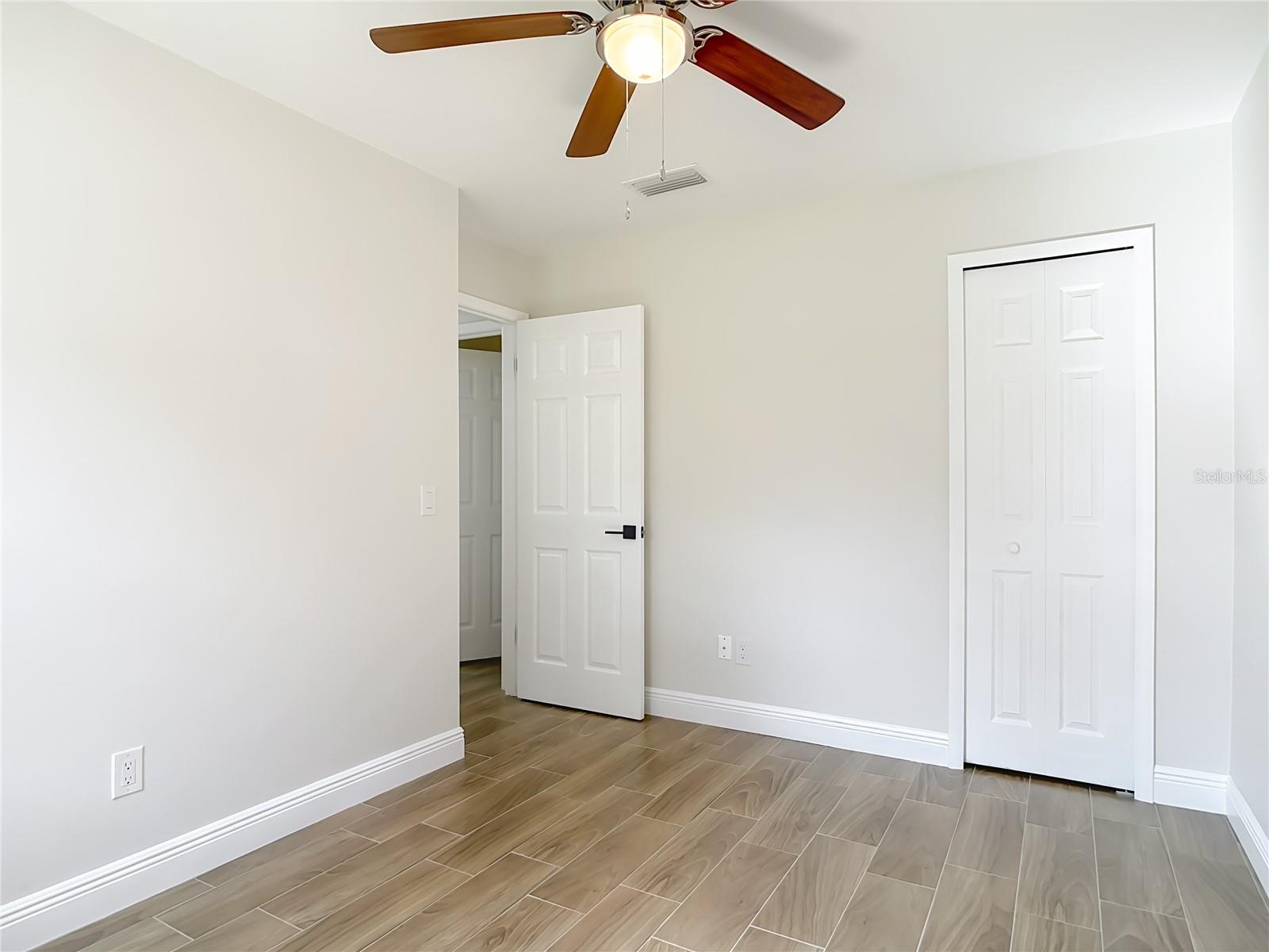 FOX RUN UNIT 01 - Residential