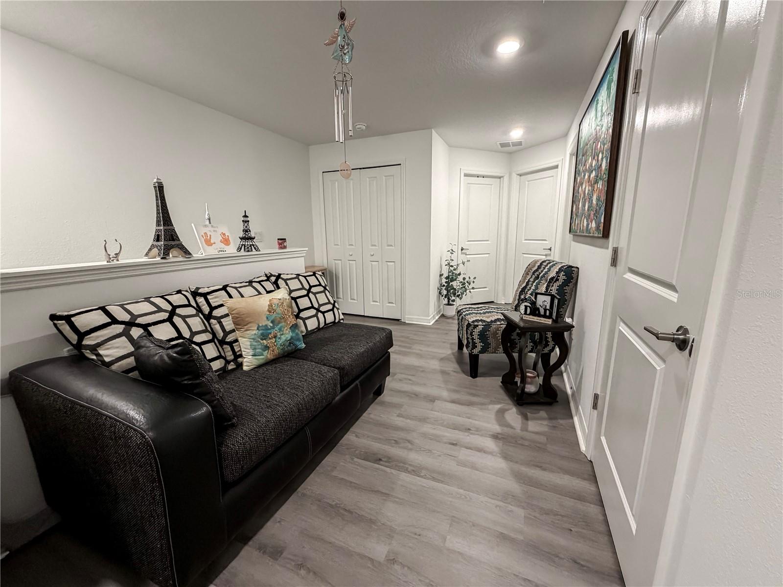 ABBOTT SQUARE PH 2 - Residential