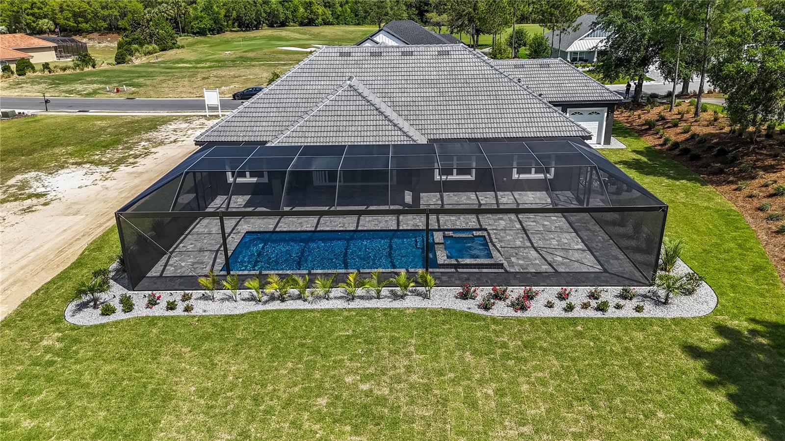 JULIETTE FALLS - Residential