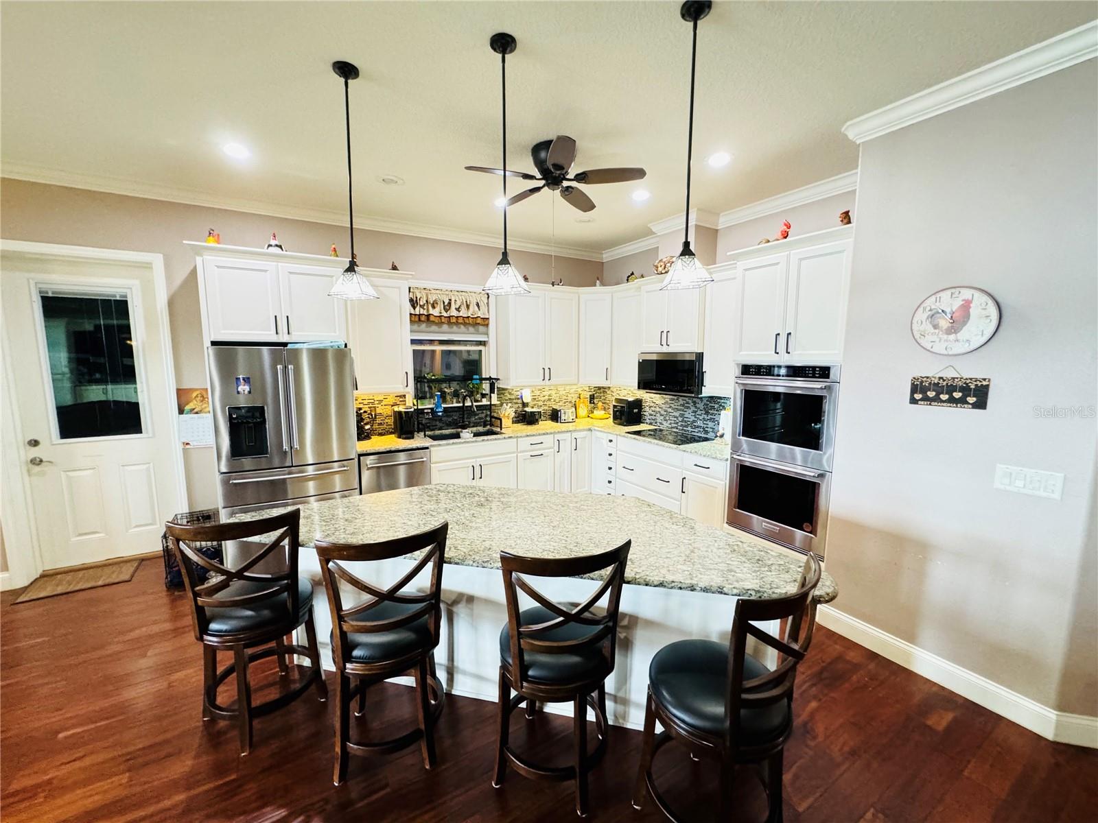 656 MEANDERING WAY