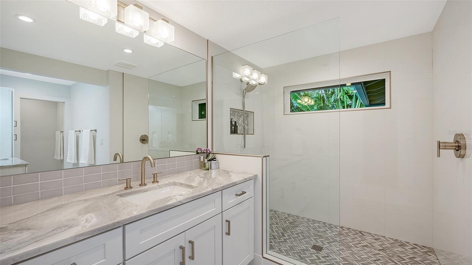 ALFRED PARK - Residential