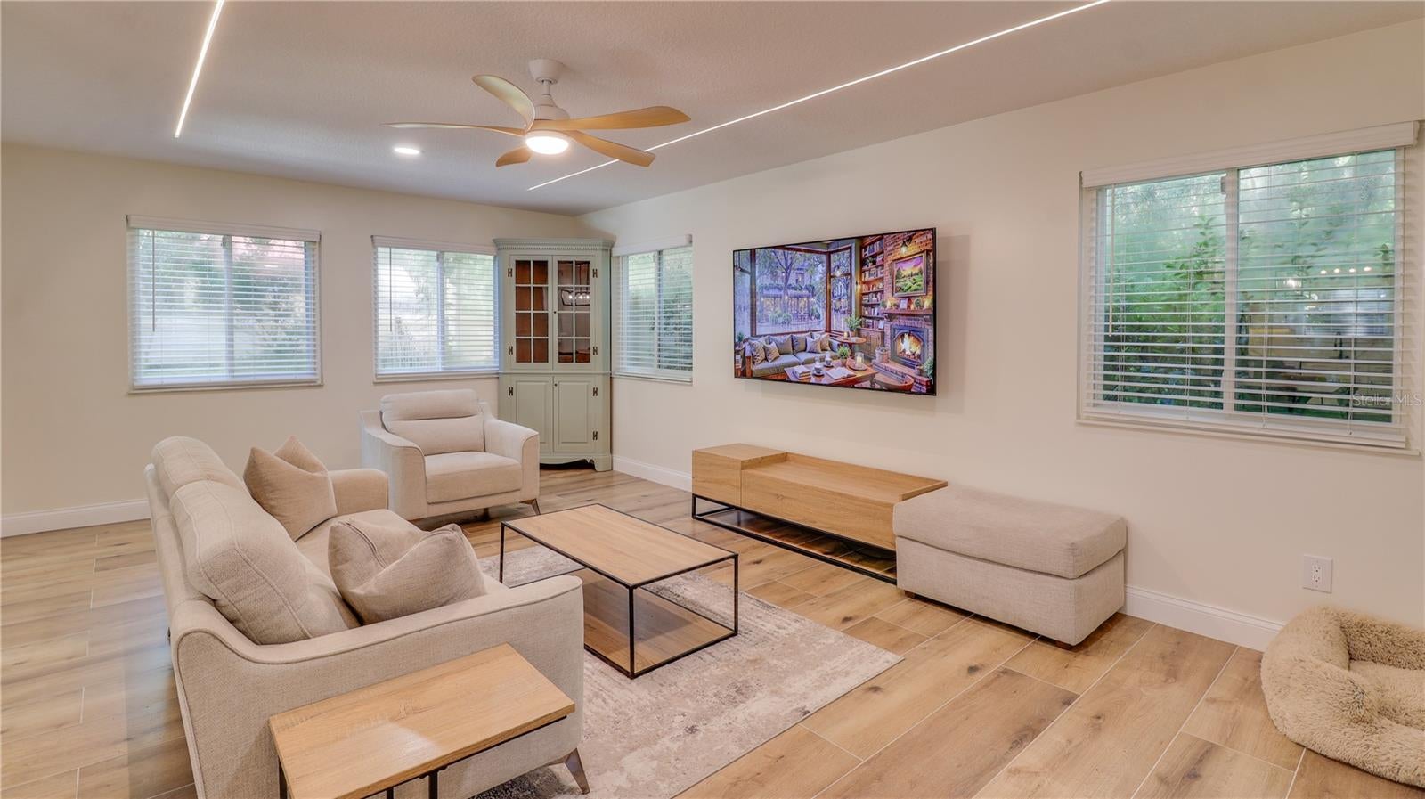 2261 CHARLOTTE DRIVE