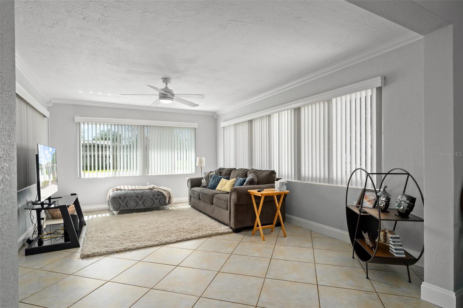 BEVERLY HILLS UNIT 05 - Residential