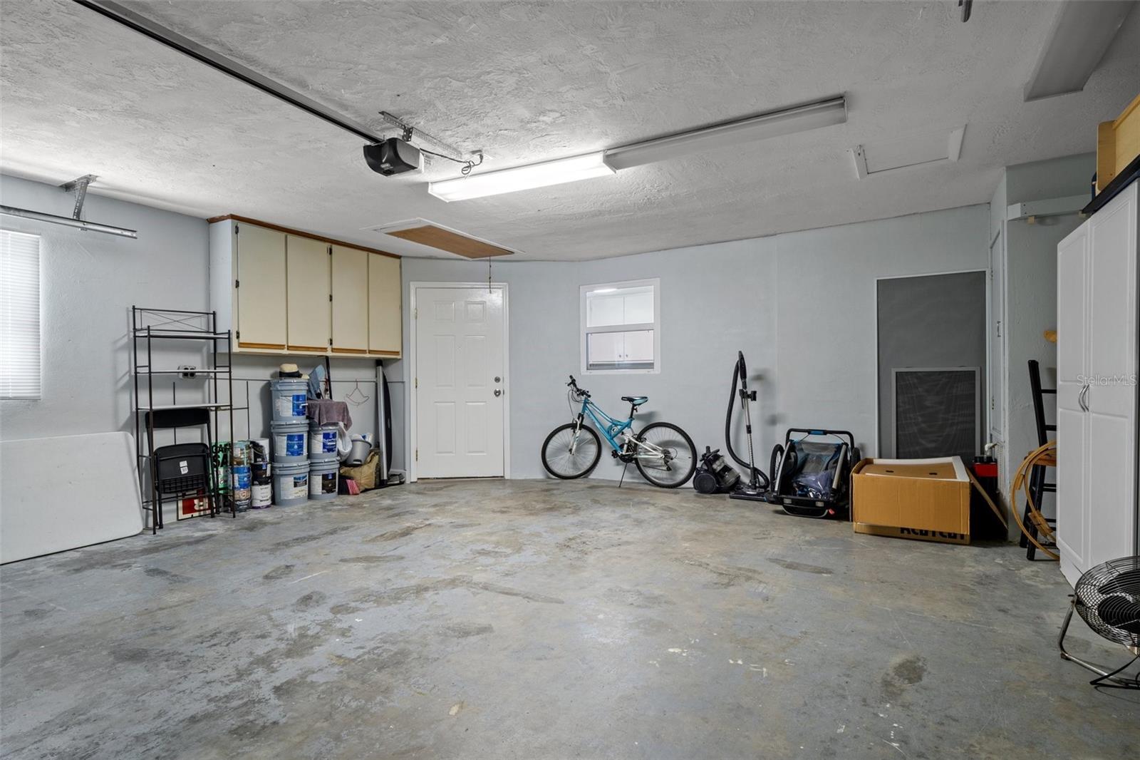 BEVERLY HILLS UNIT 05 - Residential