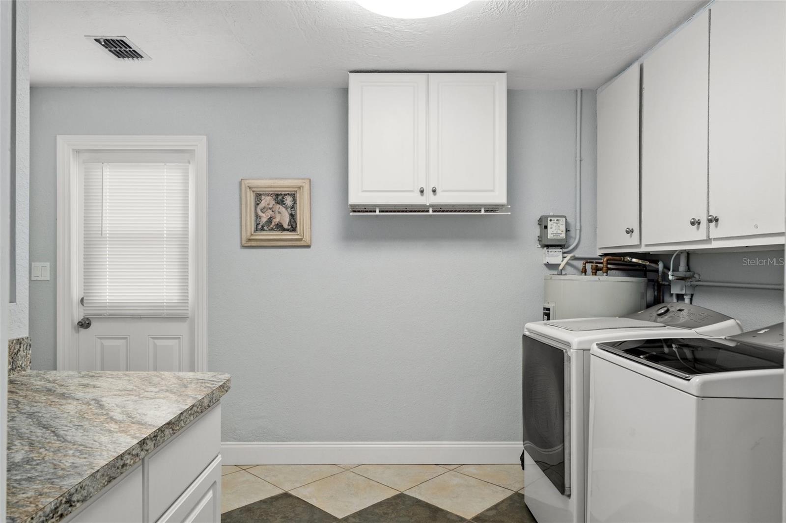 BEVERLY HILLS UNIT 05 - Residential