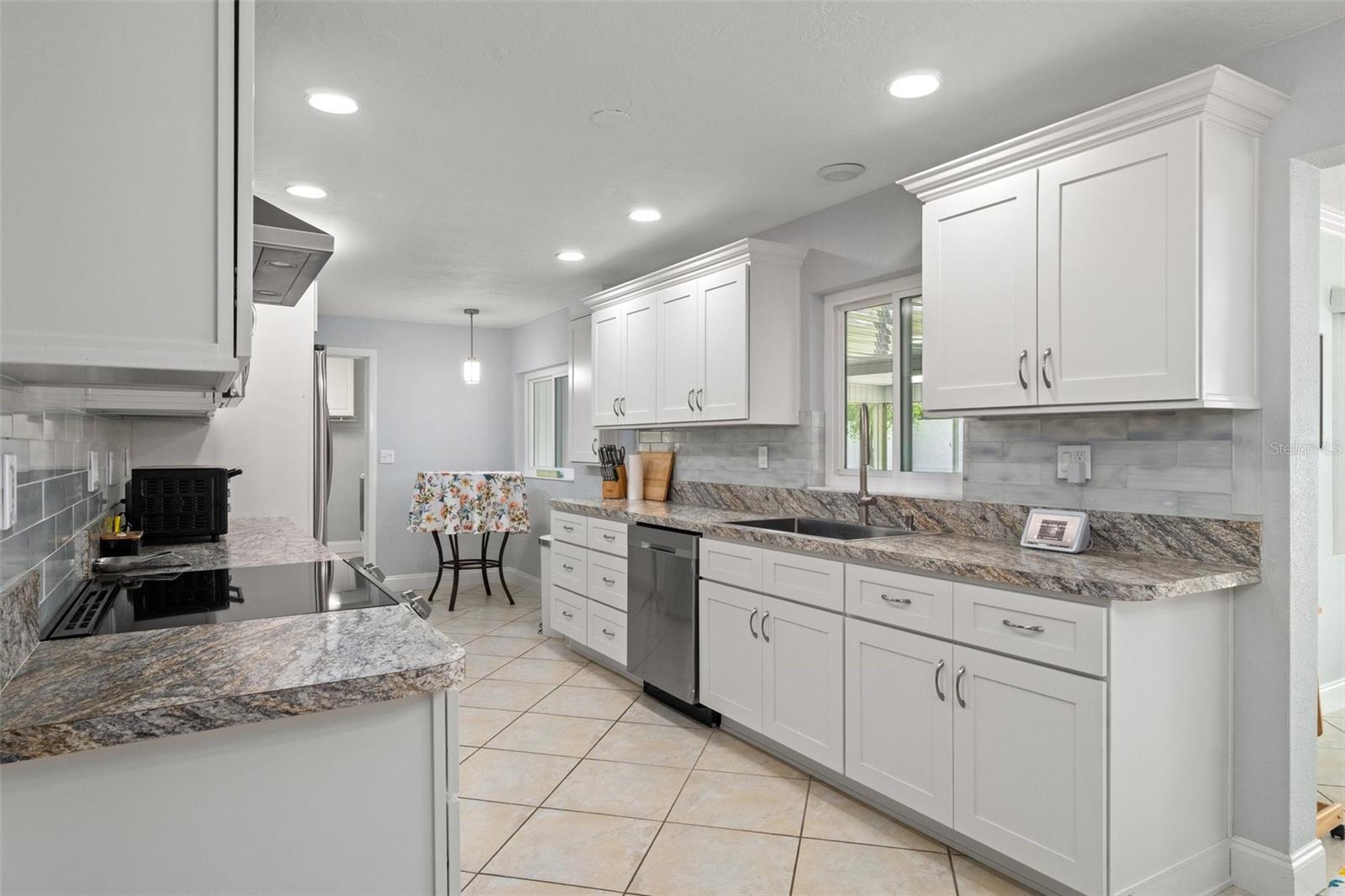 BEVERLY HILLS UNIT 05 - Residential