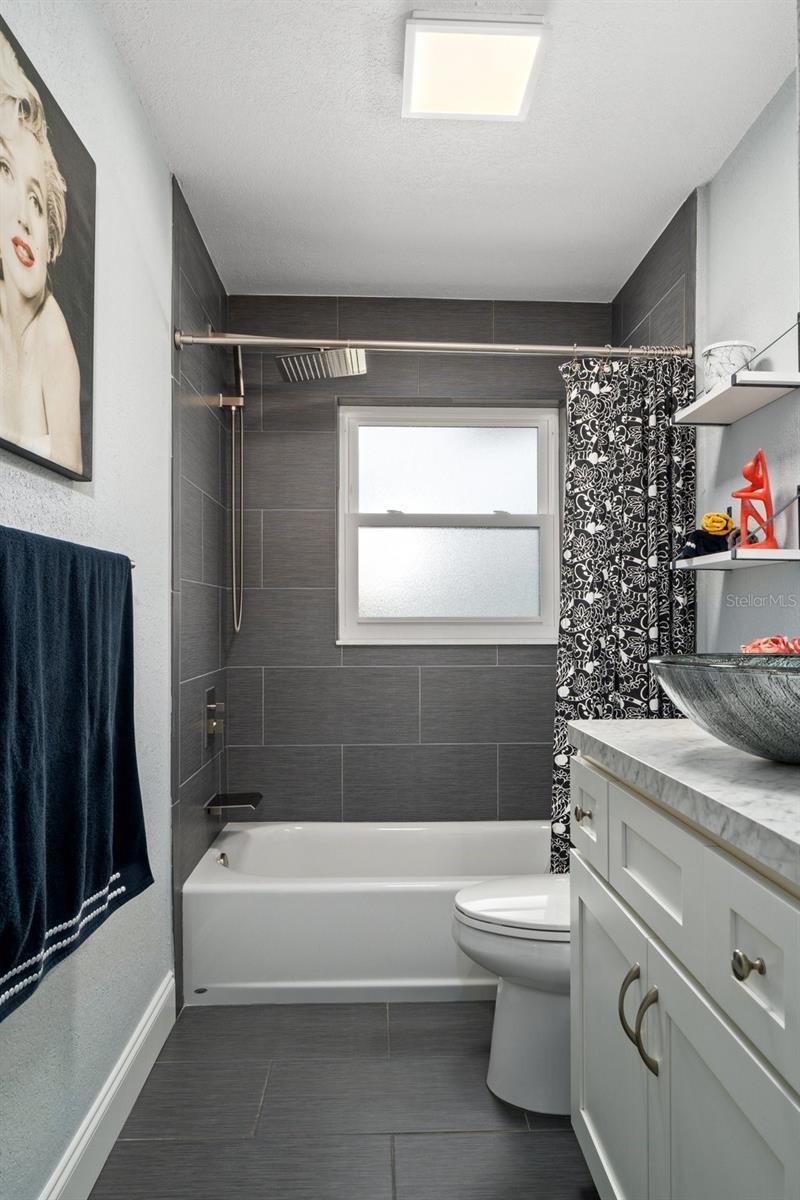 BEVERLY HILLS UNIT 05 - Residential