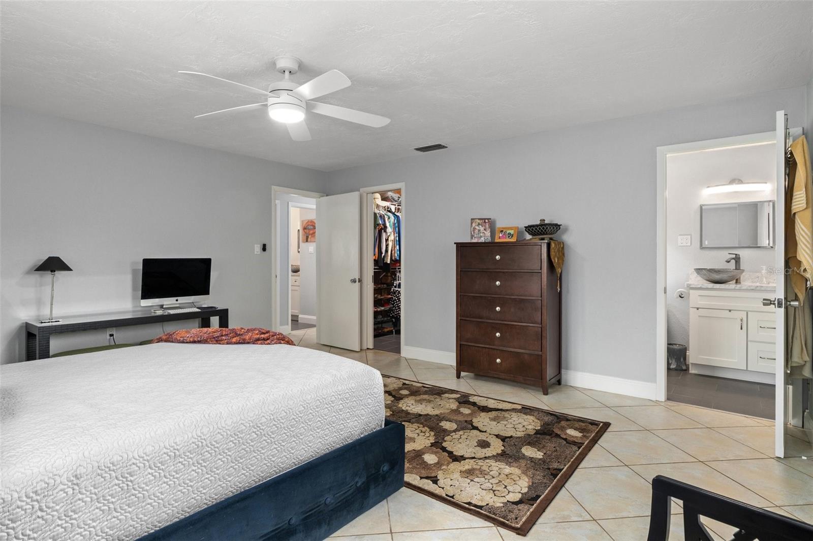 BEVERLY HILLS UNIT 05 - Residential