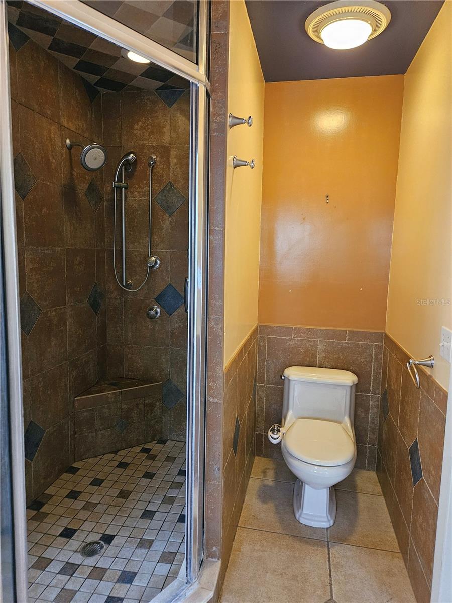 CREEKSIDE - Residential