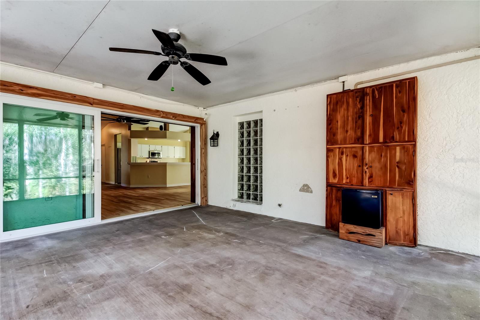 CREEKSIDE - Residential