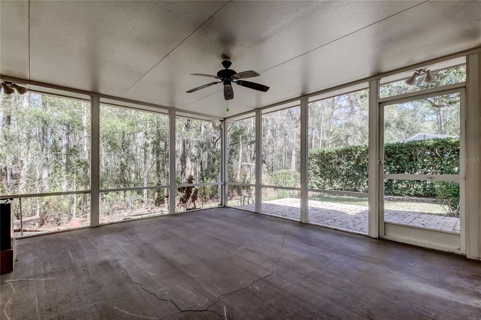 CREEKSIDE - Residential