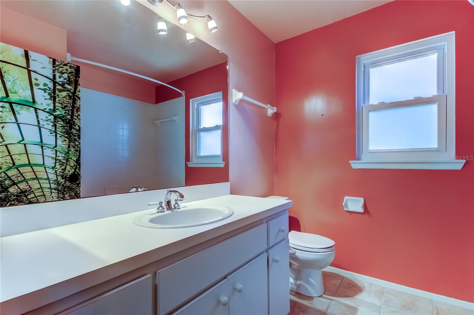 CREEKSIDE - Residential