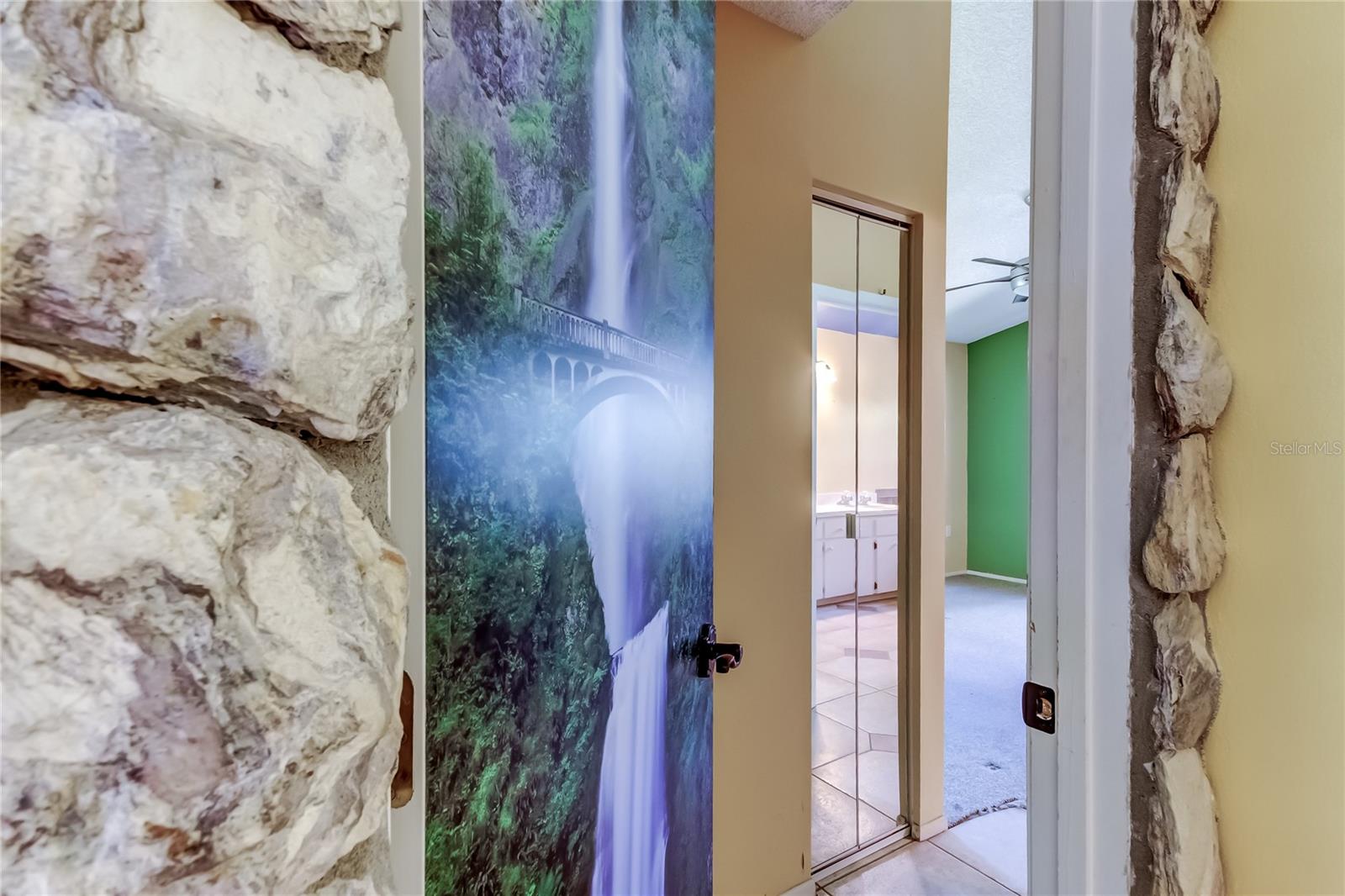 CREEKSIDE - Residential