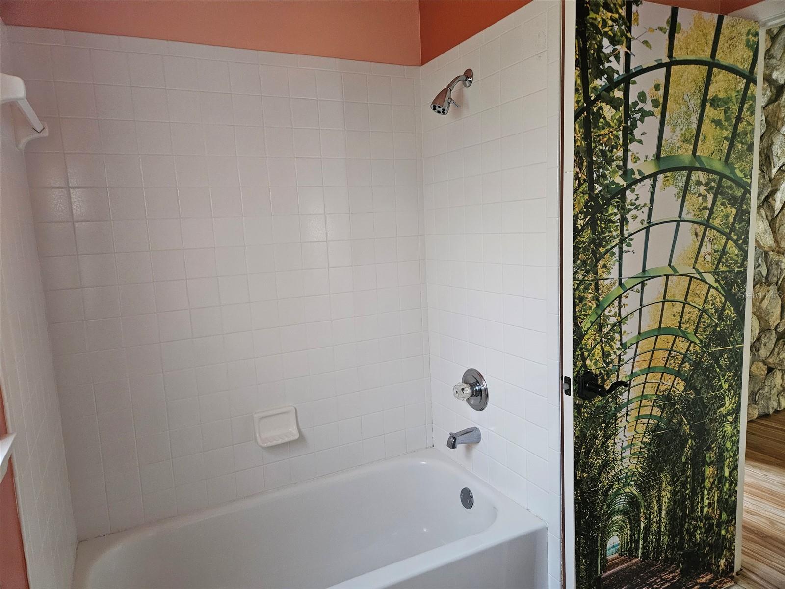 CREEKSIDE - Residential