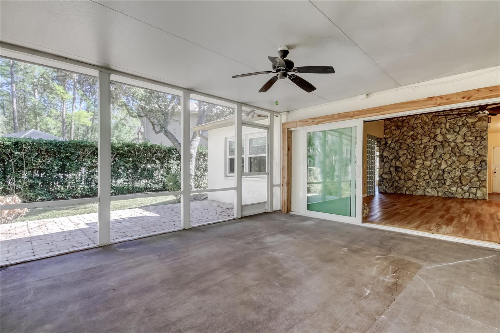 CREEKSIDE - Residential