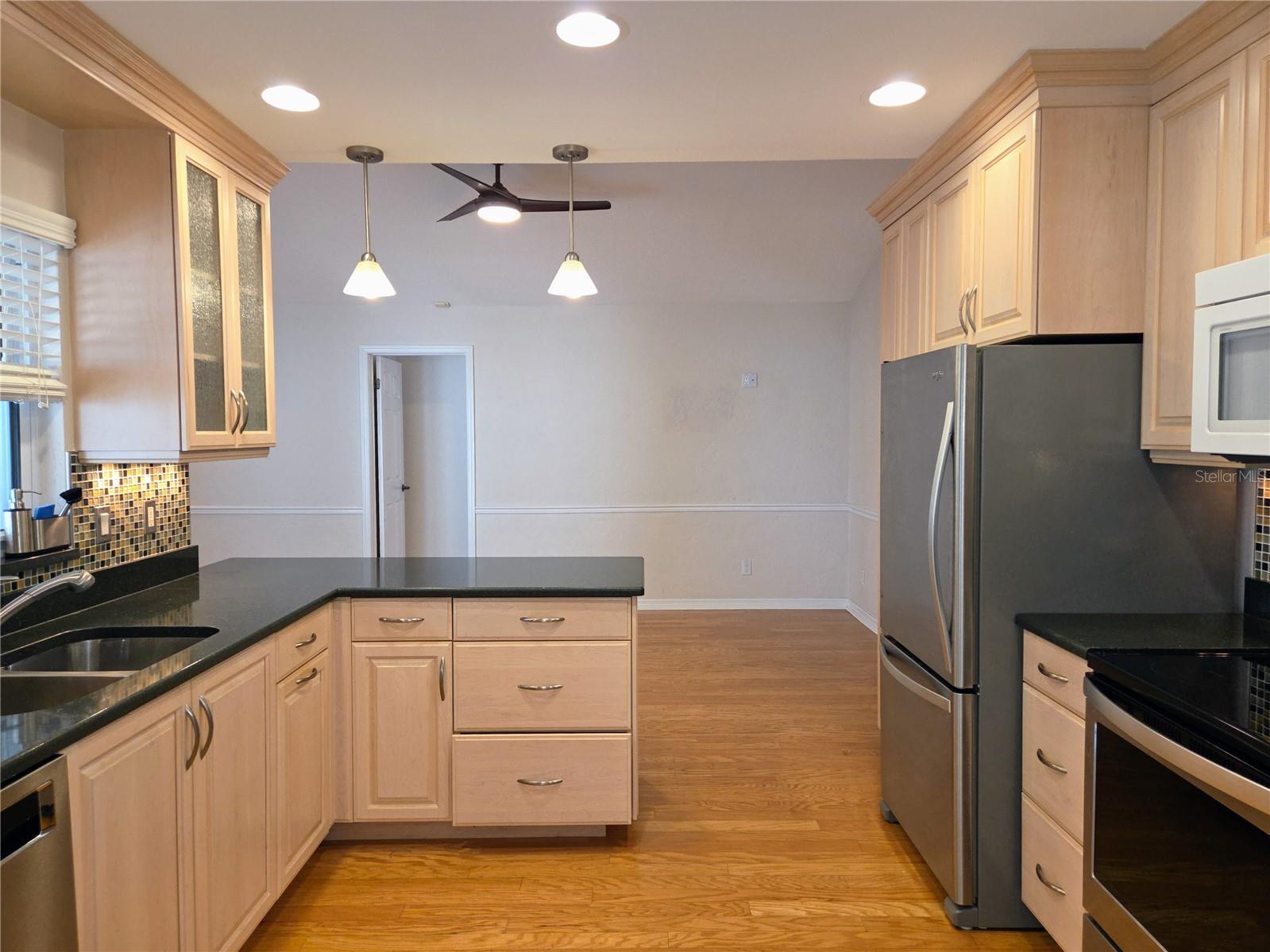 EAST RIDGE LAKE 2ND ADD - Residential Lease
