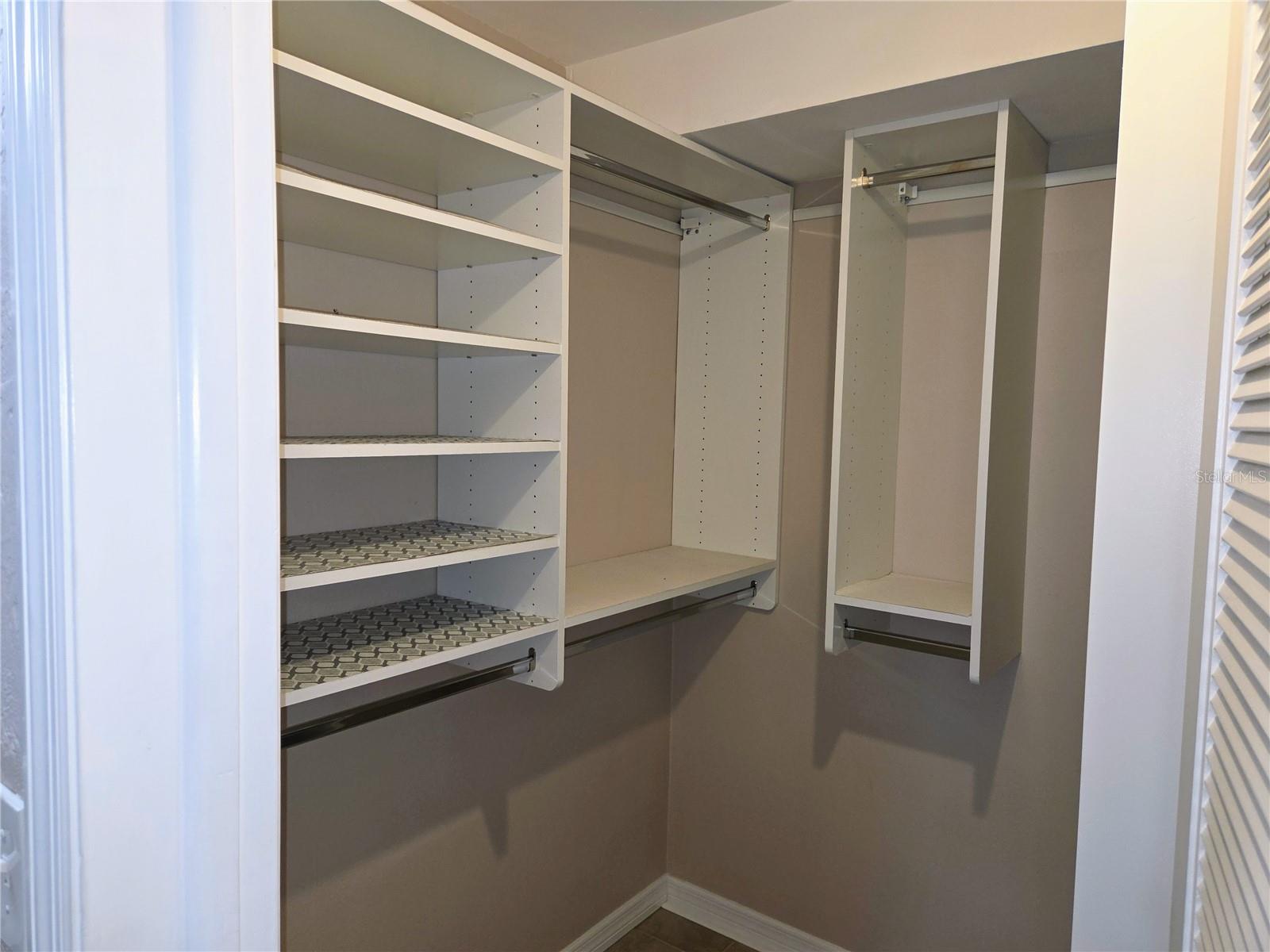 EAST RIDGE LAKE 2ND ADD - Residential Lease