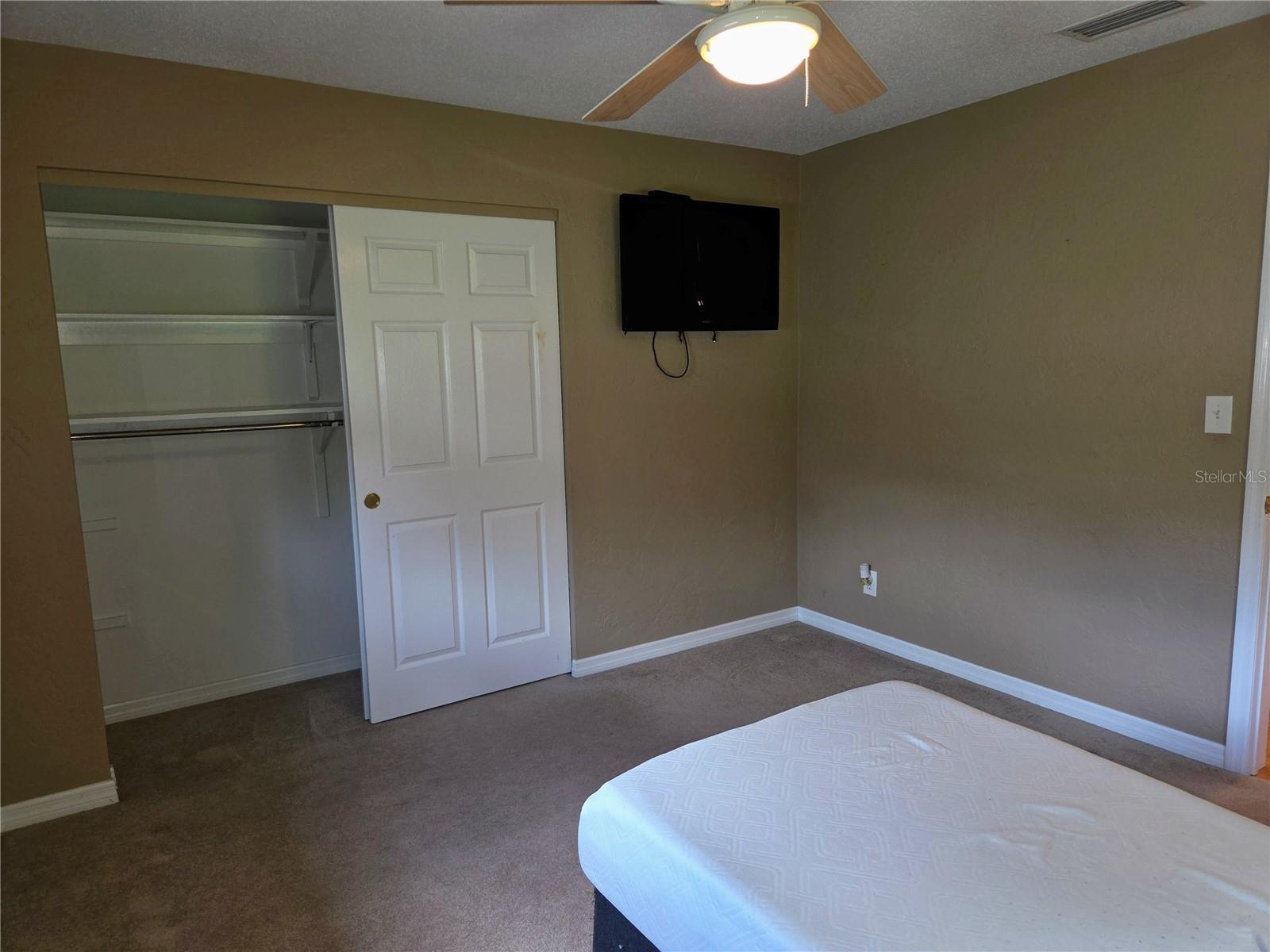 EAST RIDGE LAKE 2ND ADD - Residential Lease