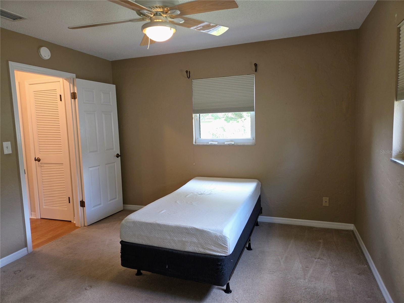 EAST RIDGE LAKE 2ND ADD - Residential Lease