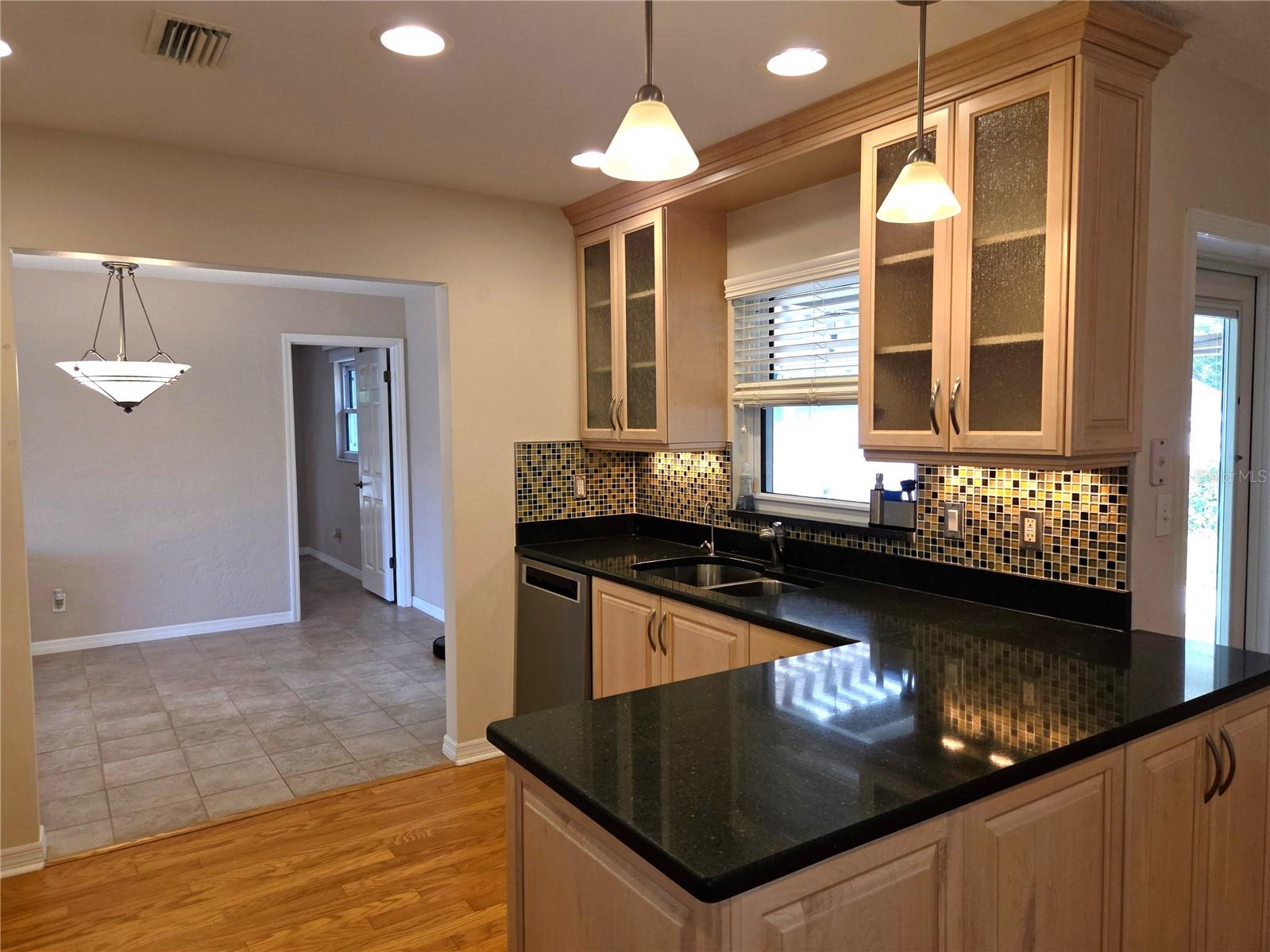 EAST RIDGE LAKE 2ND ADD - Residential Lease
