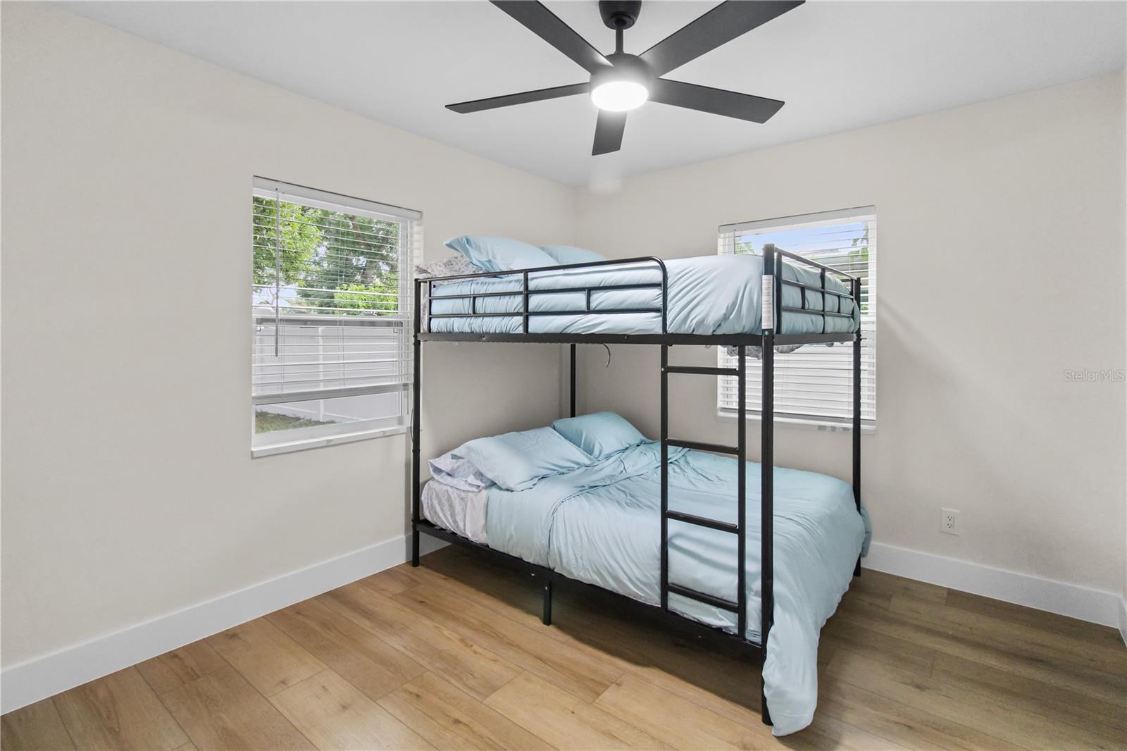 RIDGE CREST 1ST ADD - Residential