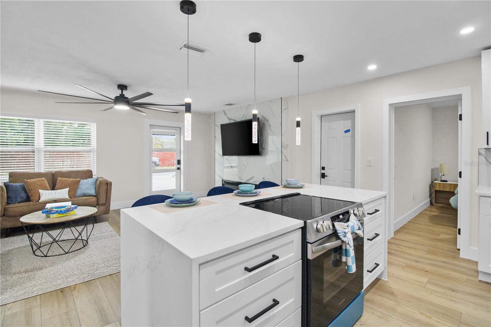 RIDGE CREST 1ST ADD - Residential