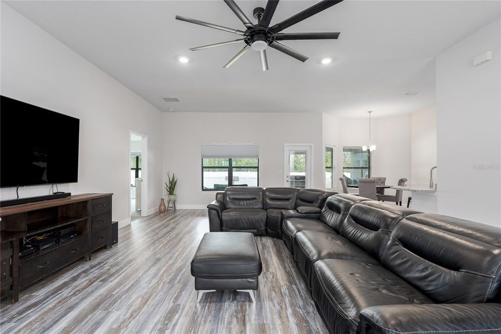 Photo of 9315 45th Court E, Parrish, FL 34219 (MLS # A4670045)