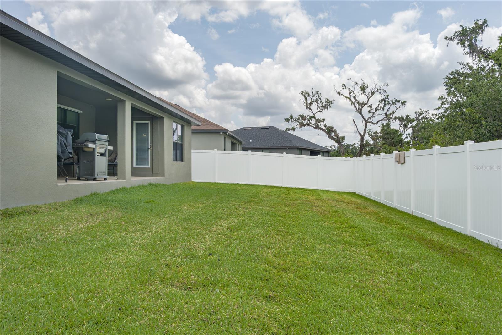 GRAND OAK PRESERVE FKA THE PONDS - Residential