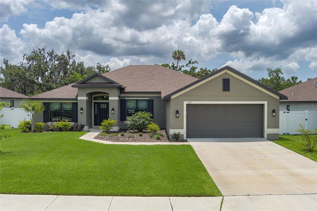 Photo of 9315 45th Court E, Parrish, FL 34219 (MLS # A4670045)