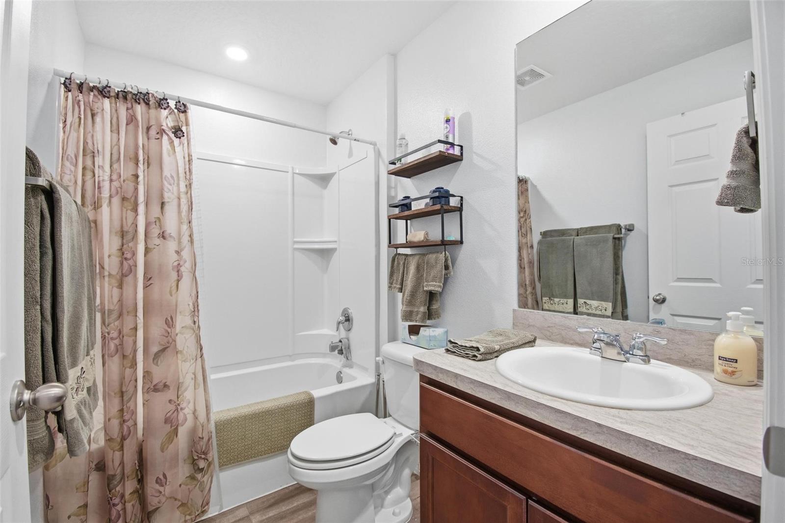 PINE GROVE - Residential