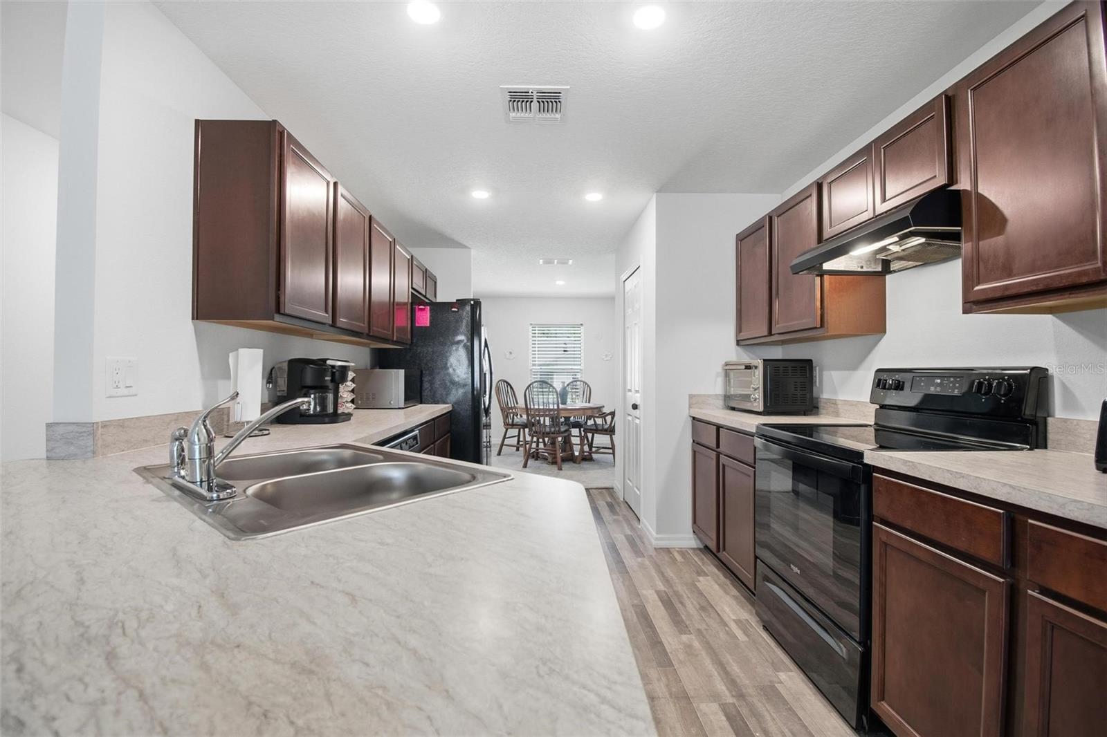 PINE GROVE - Residential