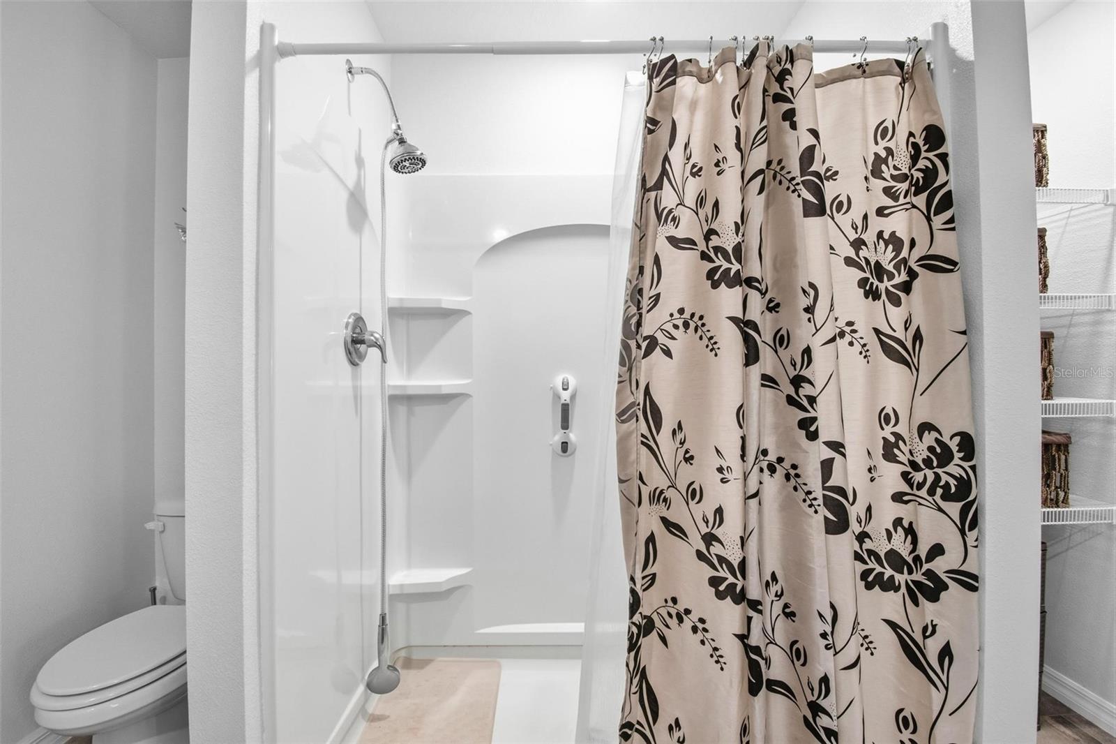 PINE GROVE - Residential