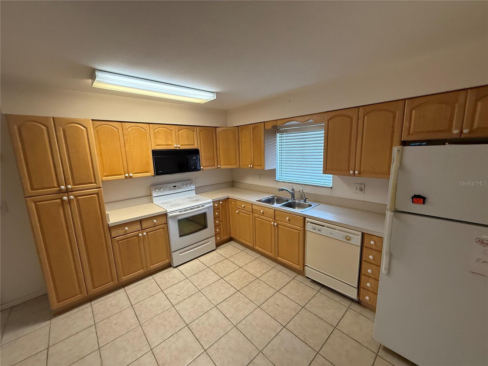 DEL WEBBS SUN CITY FLORIDA UN - Residential