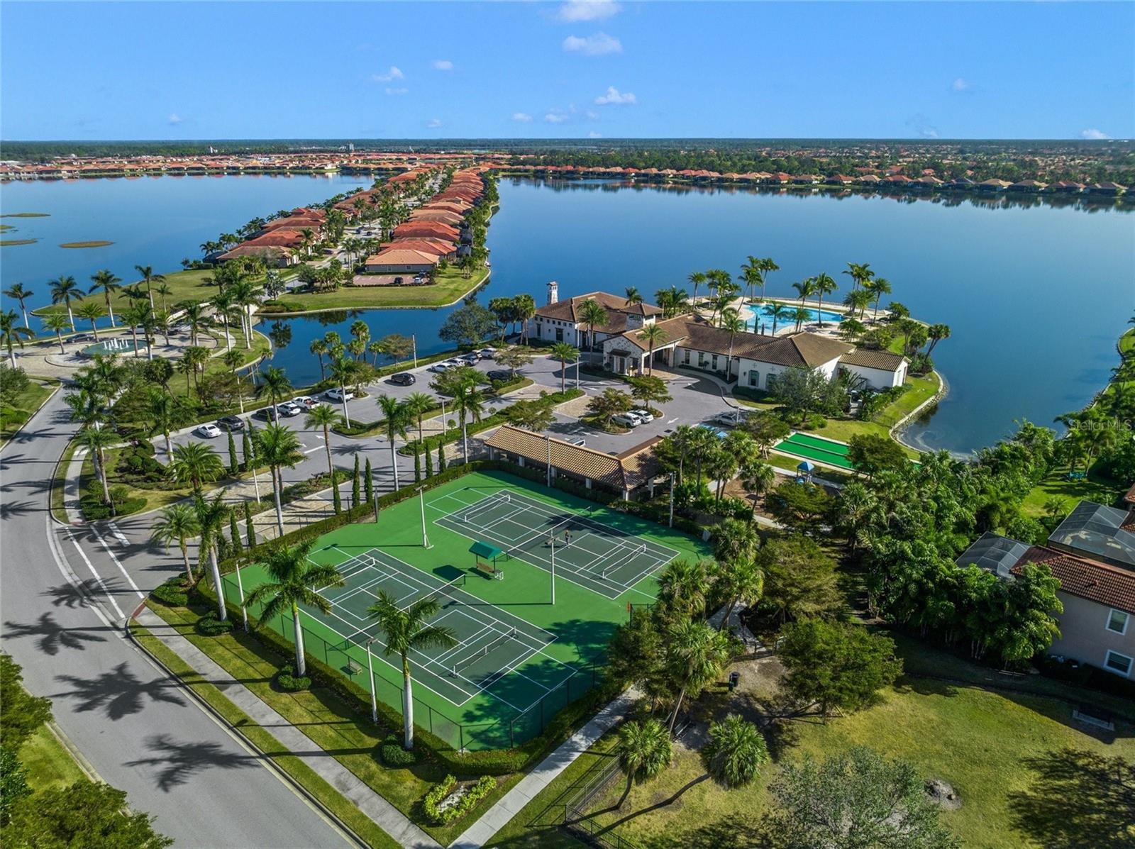 TOSCANA ISLES UN 1 - Residential