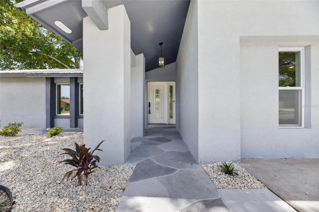 Photo of 3624 Coppertree Circle, Brandon, FL 33511 (MLS # TB8528364)