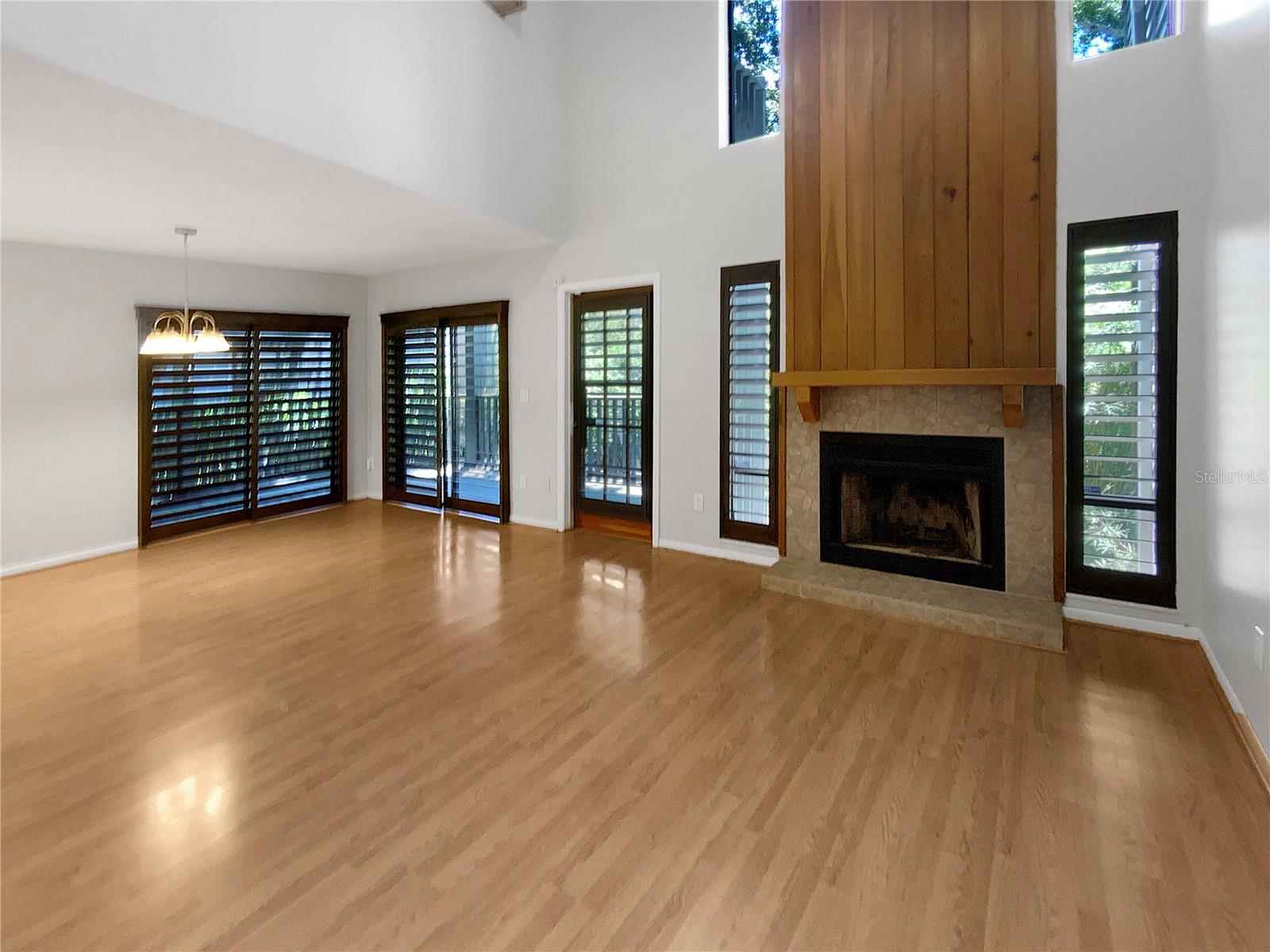 2011 ARBOR DRIVE